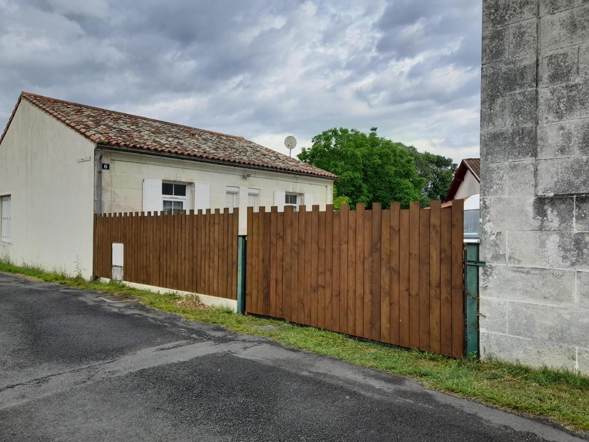 Appartements Danciu Jonzac Exterior foto